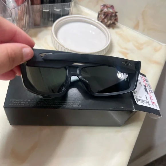 FLASH SALE***Oakley Double Edge Matte sunglasses